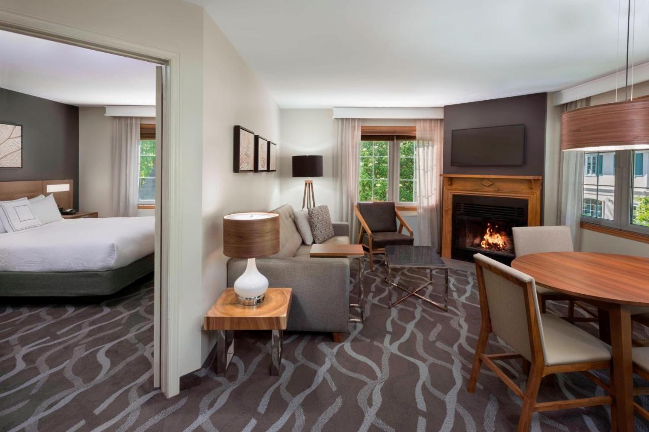 Residence Inn By Marriott Mont Tremblant Manoir Labelle Exterior photo